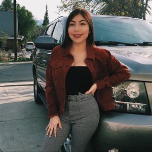 Meet your Posher, Alondra